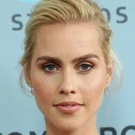 Claire Holt's voice - Text to Speech AI