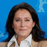 Sidse Babett Knudsen's voice - Text to Speech AI